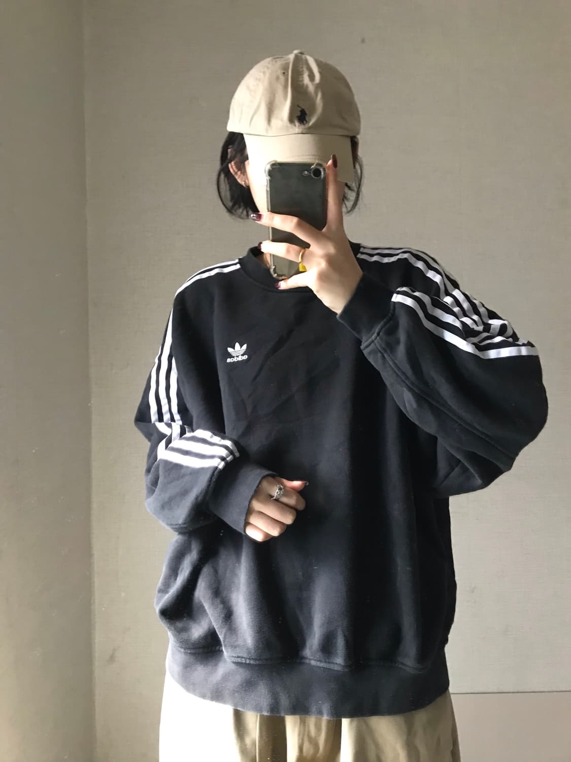 아디다스 검흰 오버핏 맨투맨 상품이미지4