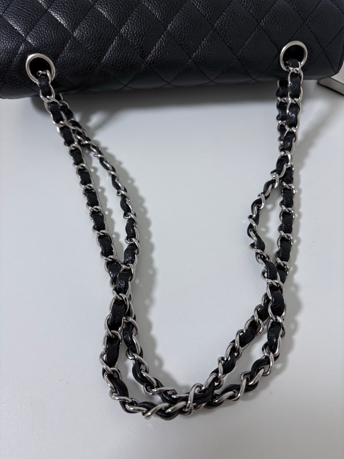 샤넬 클래식 미듐 캐비어 은장백 상품이미지10