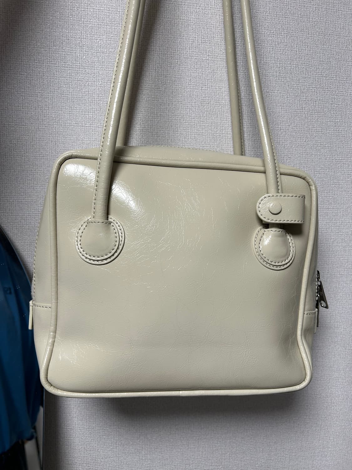 마지셔우드 파이핑 숄더백 아이보리 상품이미지4