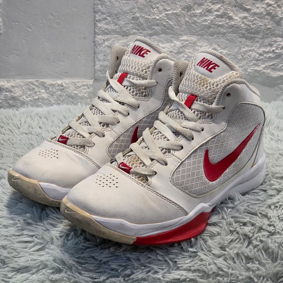 3q-1:나이키 레드 스우시 하이컷 농구화 화이트/레드 (23.5cm) 상품이미지1