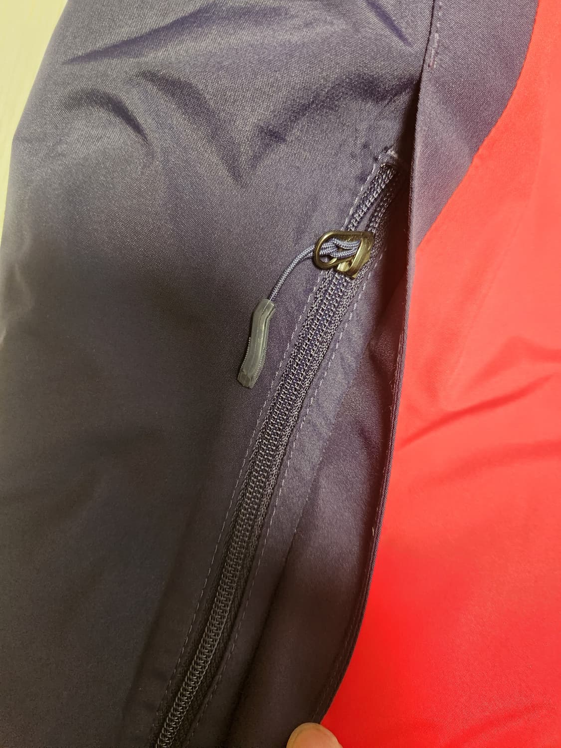 새상품급) 아이더 배색 디펜더 방수 등산 자켓 사이즈90s

여러 중고사 상품이미지5