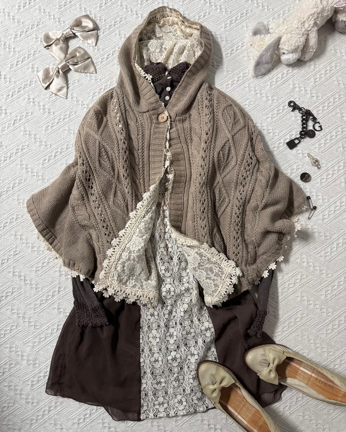 레이스 레이어드 케이블 니트 후디드 케이프 상품이미지1