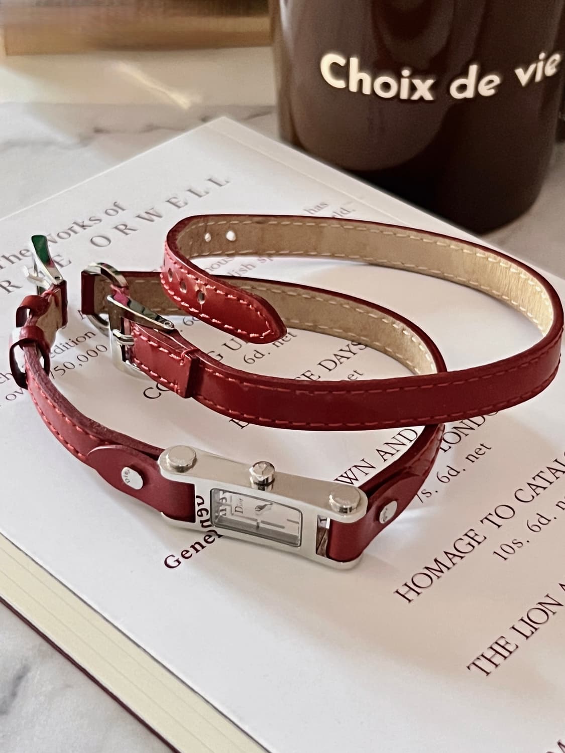 Christian Dior 실버 다이얼 렉탱글 디올 시계 상품이미지3