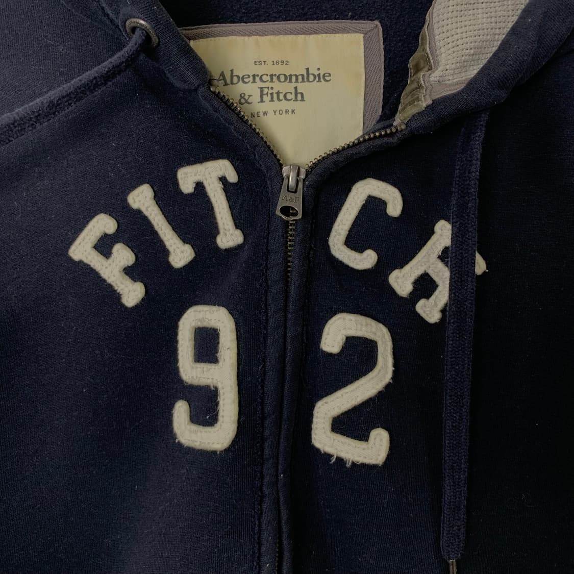 아베크롬비 y2k 와투케 네이비 후드집업 상품이미지4