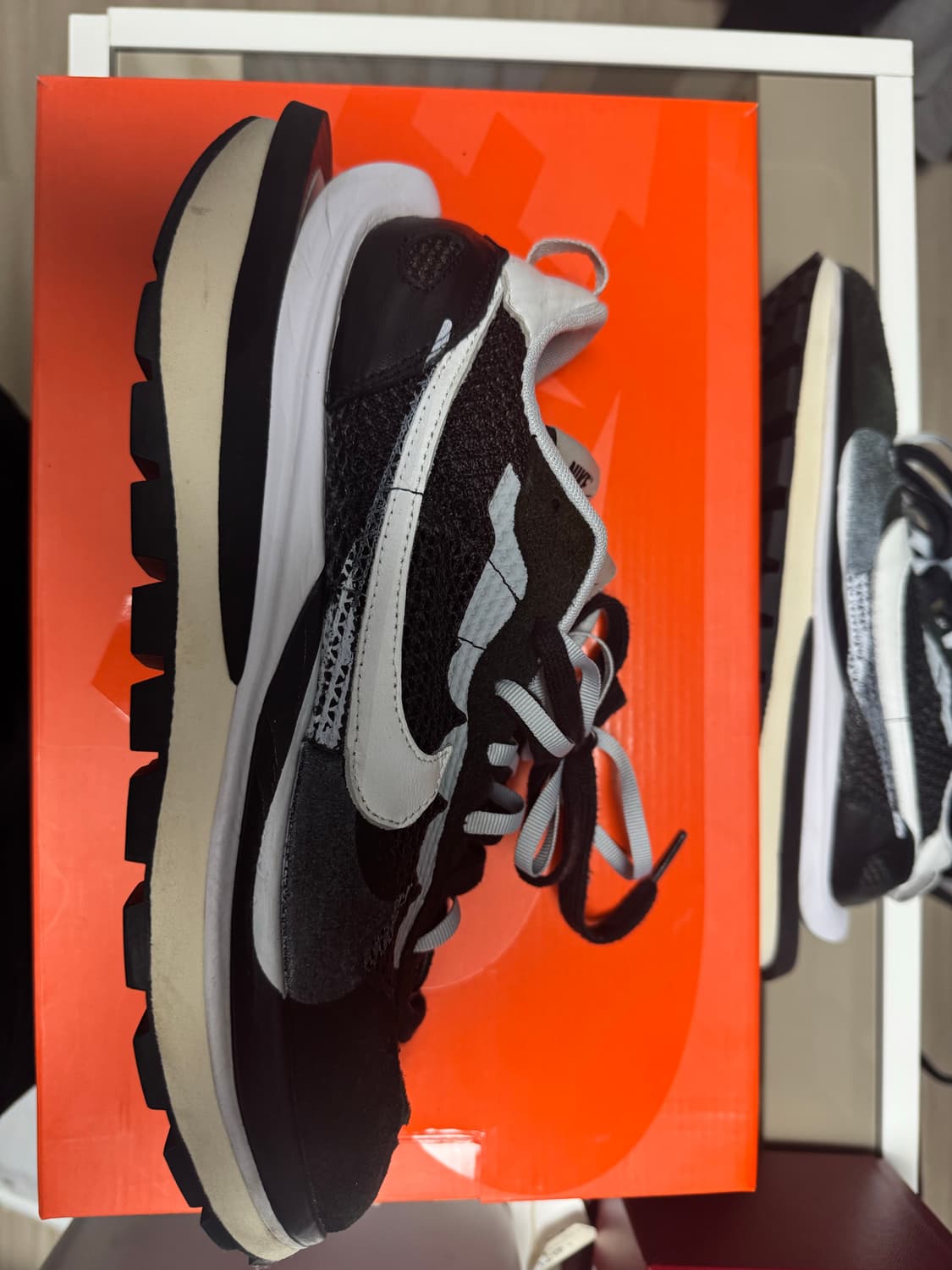 나이키 x 사카이 베이퍼와플 블랙 화이트 상품이미지5