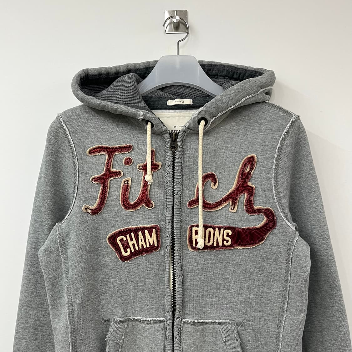 아베크롬비 버건디 자수로고 그레이 후드집업 상품이미지4