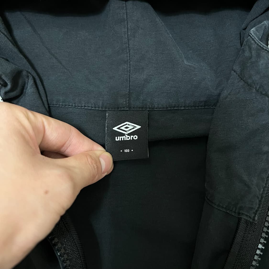 엄브로 빅로고 후드 아노락 바람막이 L/100  상품이미지6