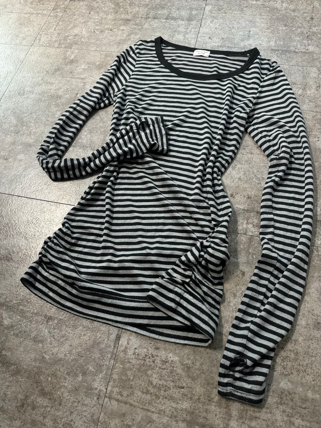 핸드워머 셔링 스트라이프 패턴 티 상품이미지3