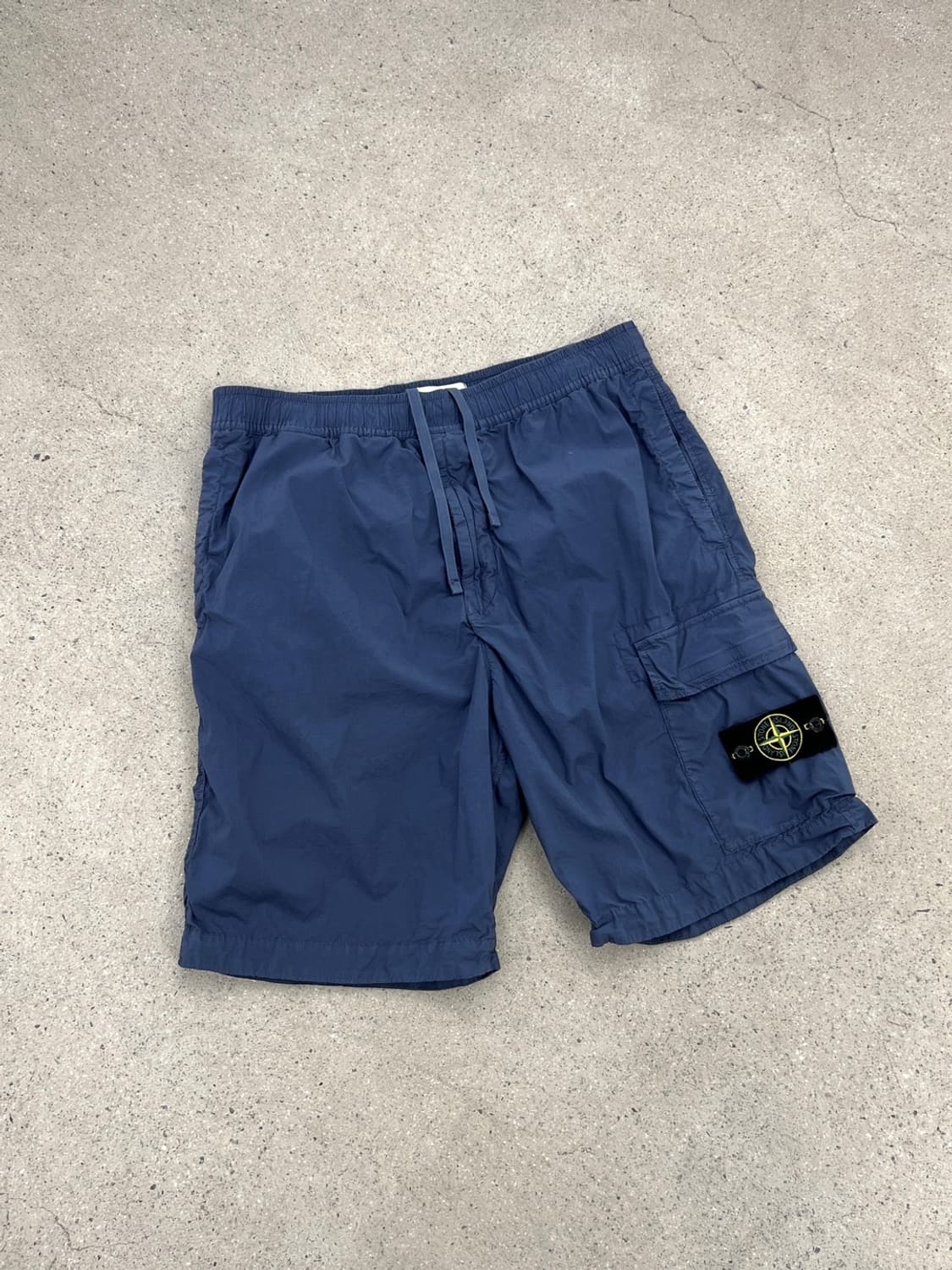 스톤아일랜드 24SS 와펜 버뮤다 팬츠 상품이미지3