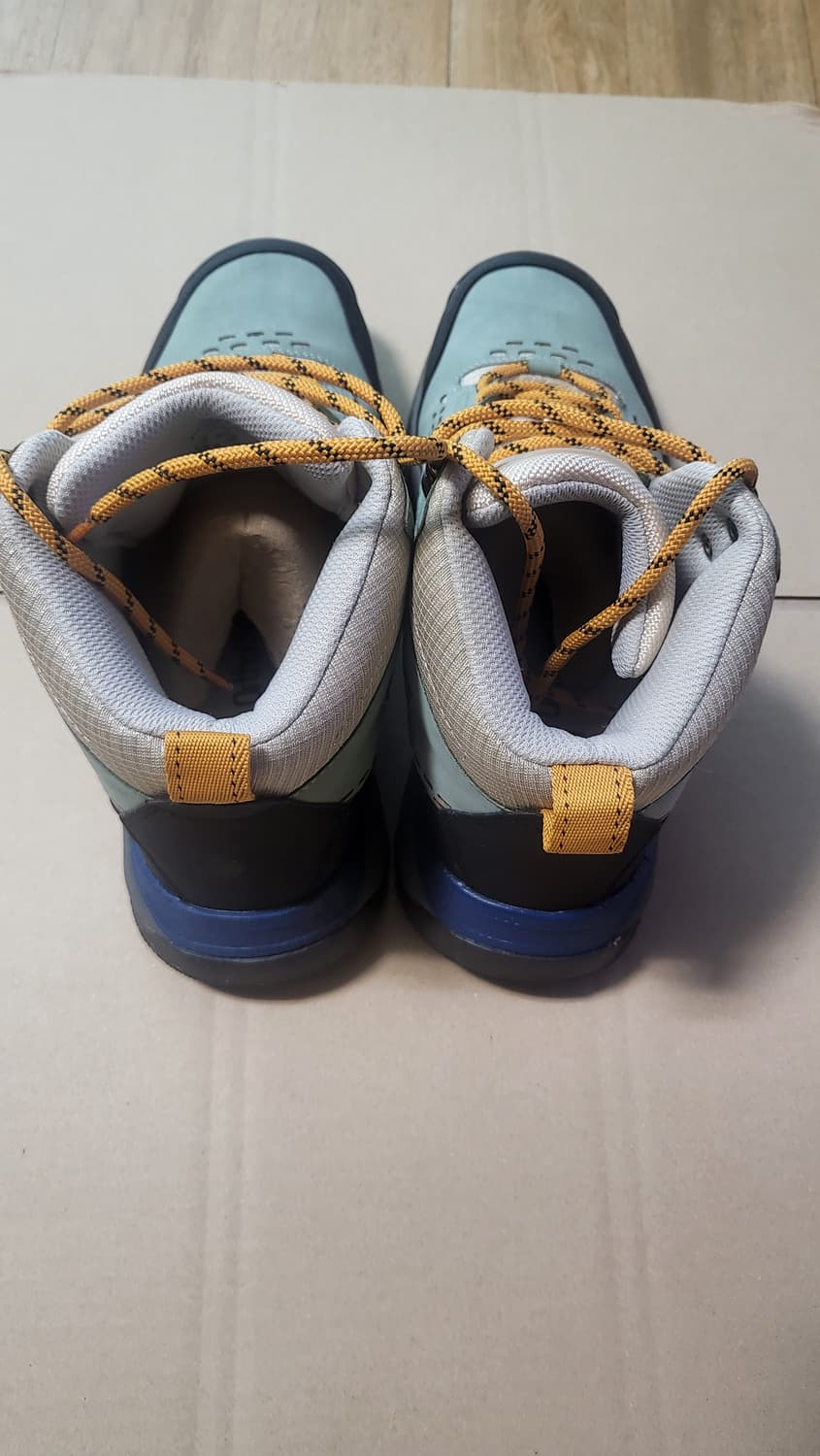 자라( ZARA )트레킹화 ( 사이즈 265mm ) 상품이미지2