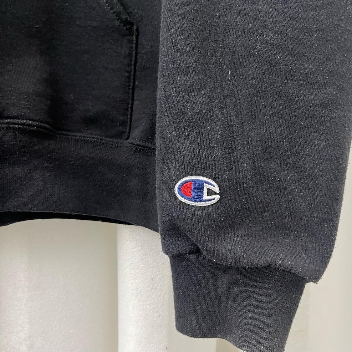 챔피온x캐럿 블랙 레드 프린팅 후드티 상품이미지6