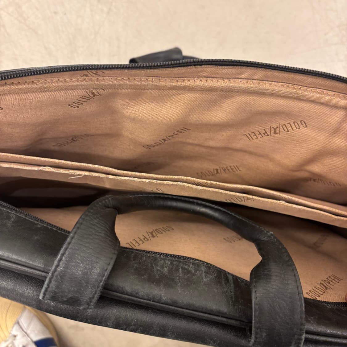 골드파일 레더 브리프 케이스 상품이미지4