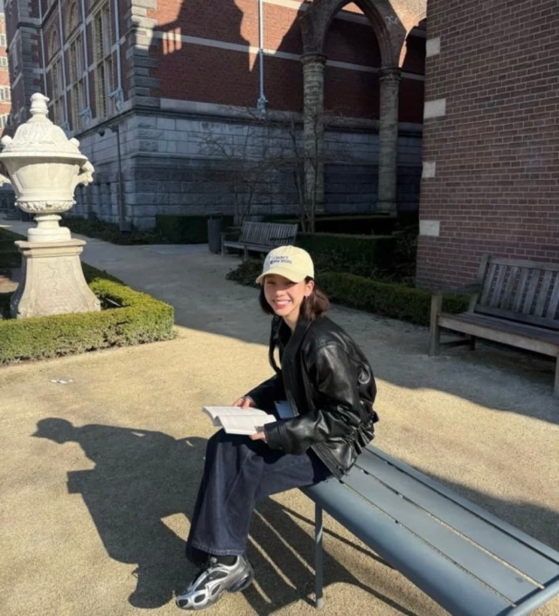 나이키 에어맥스 뮤즈 블랙 앤 메탈릭 실버 W250  상품이미지2