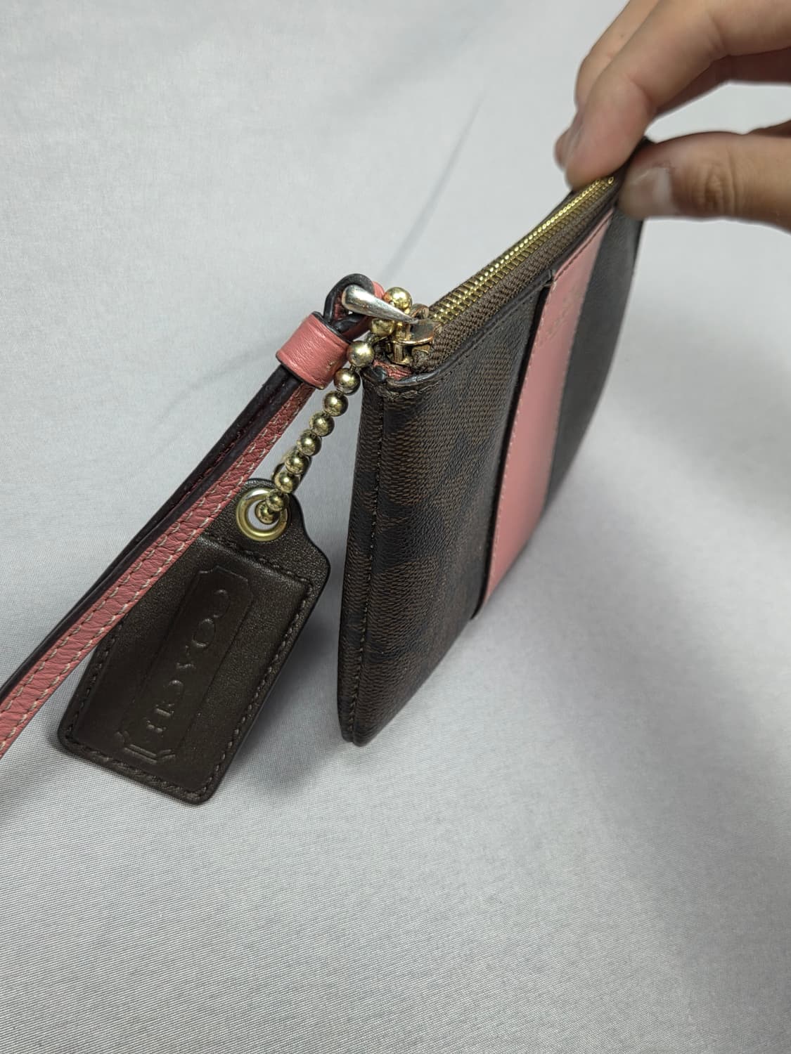 [코치] 시그니처 센터 스트라이프 코너 지퍼 리스트릿 | G00016 상품이미지2