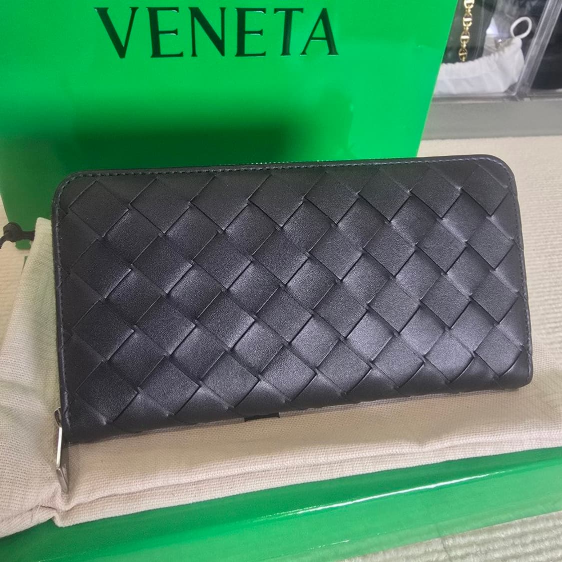 [중고/정품] 보테가 베네타 인트레치아토 지퍼 어라운드 지갑 블랙/그래스 상품이미지2