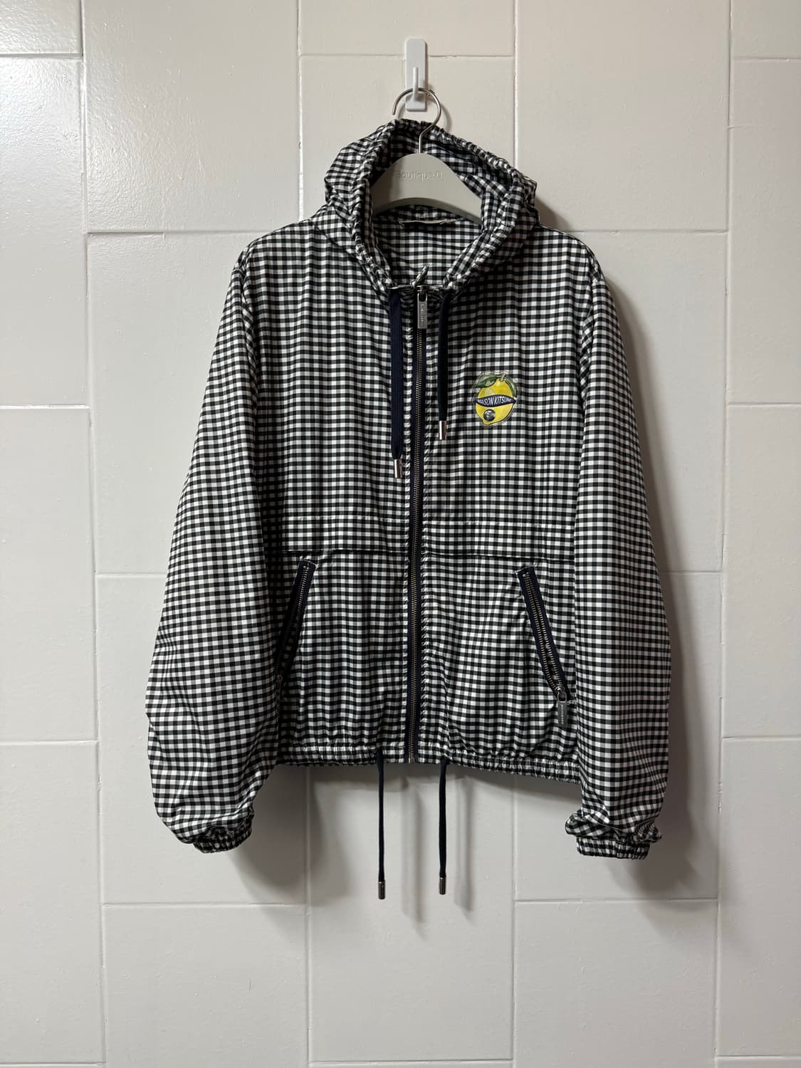 메종키츠네 레몬패치 컬렉션 바람막이 상품이미지1