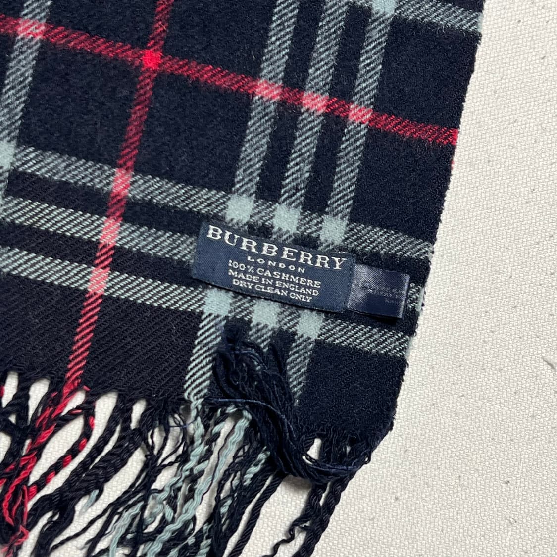 OS 버버리 네이비 노바체크 캐시미어 머플러 상품이미지4