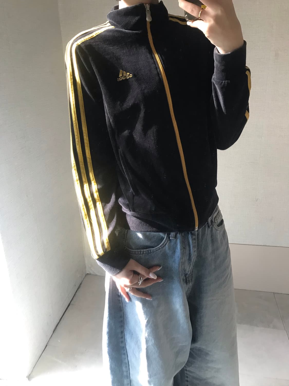 아디다스 블랙 골드 벨벳 져지 상품이미지4
