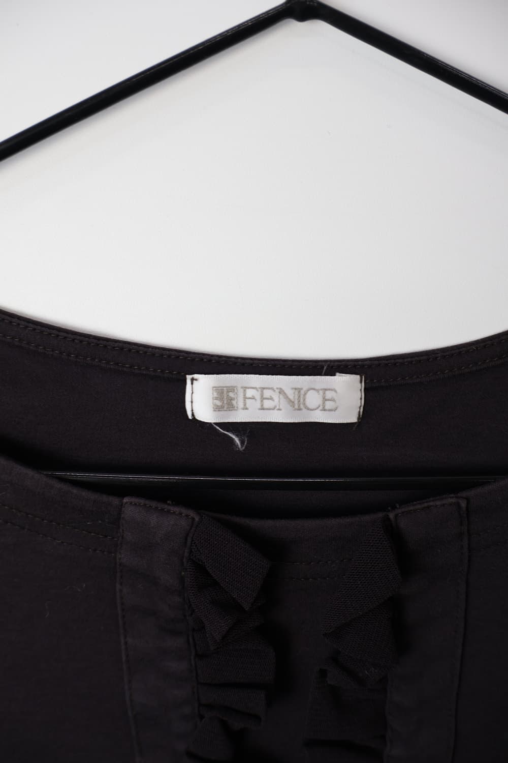 FENICE Dark Coquette Ruffle Front Top 상품이미지5