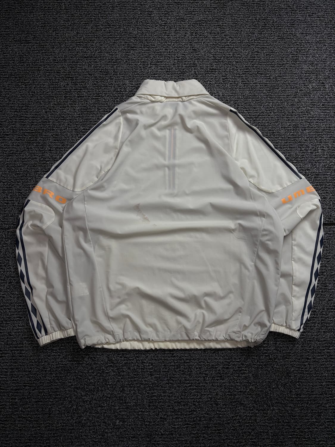 엄브로 빅로고 나일론 우븐 풀어버 아노락 웜업 1912 상품이미지5