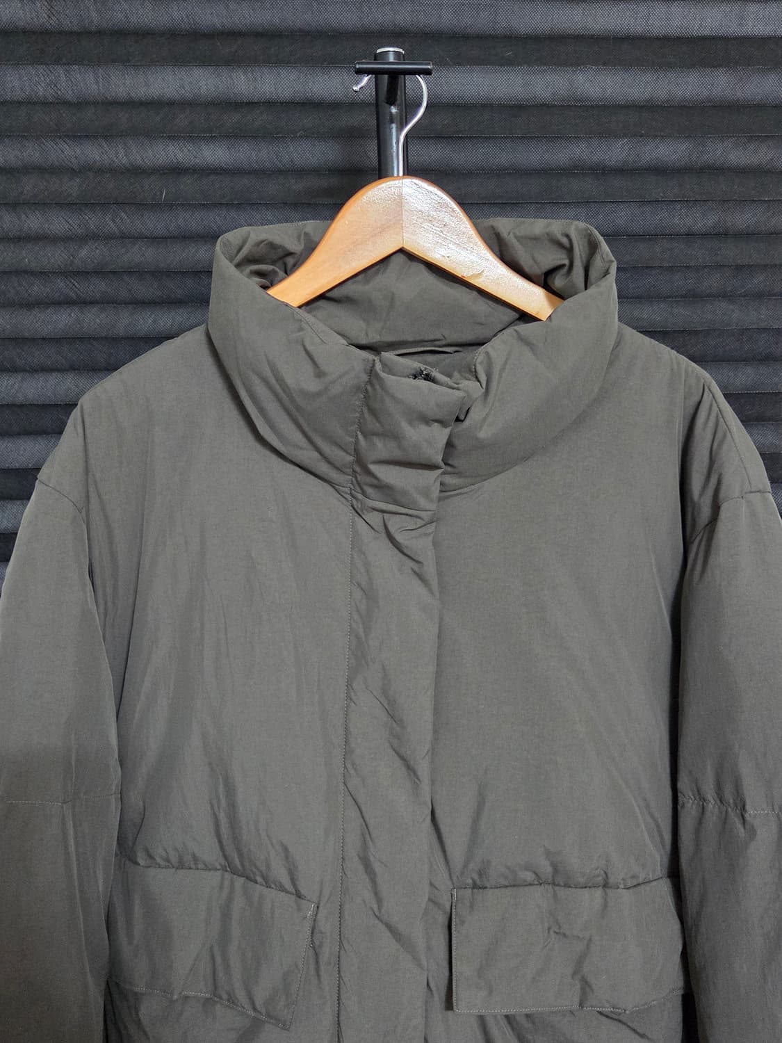 [COS] 푸퍼 덕다운 패딩 | 00042 상품이미지2