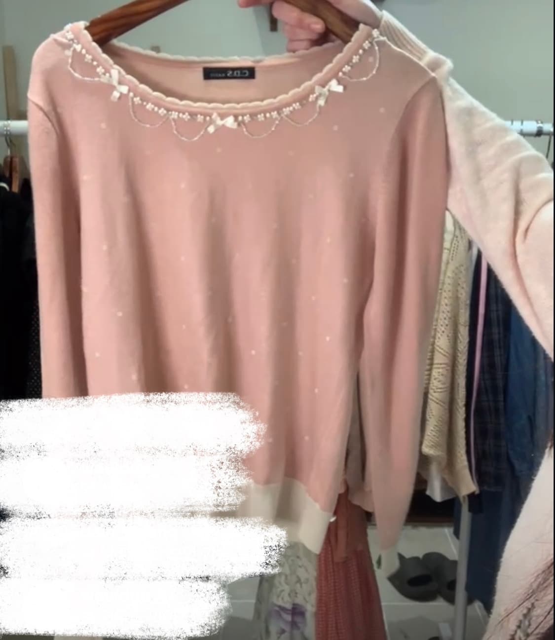 핑크 진주 디테일 롱슬리브 상품이미지1