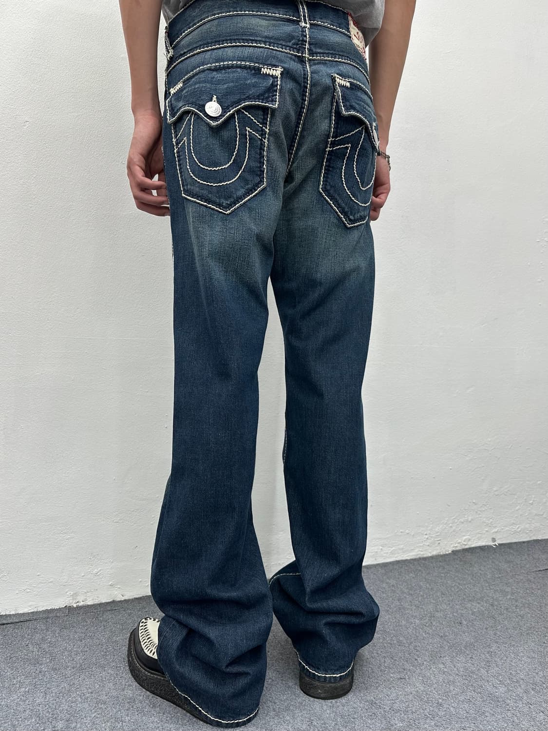 True Religion 부츠컷 데님 팬츠 (Made in USA) 상품이미지2