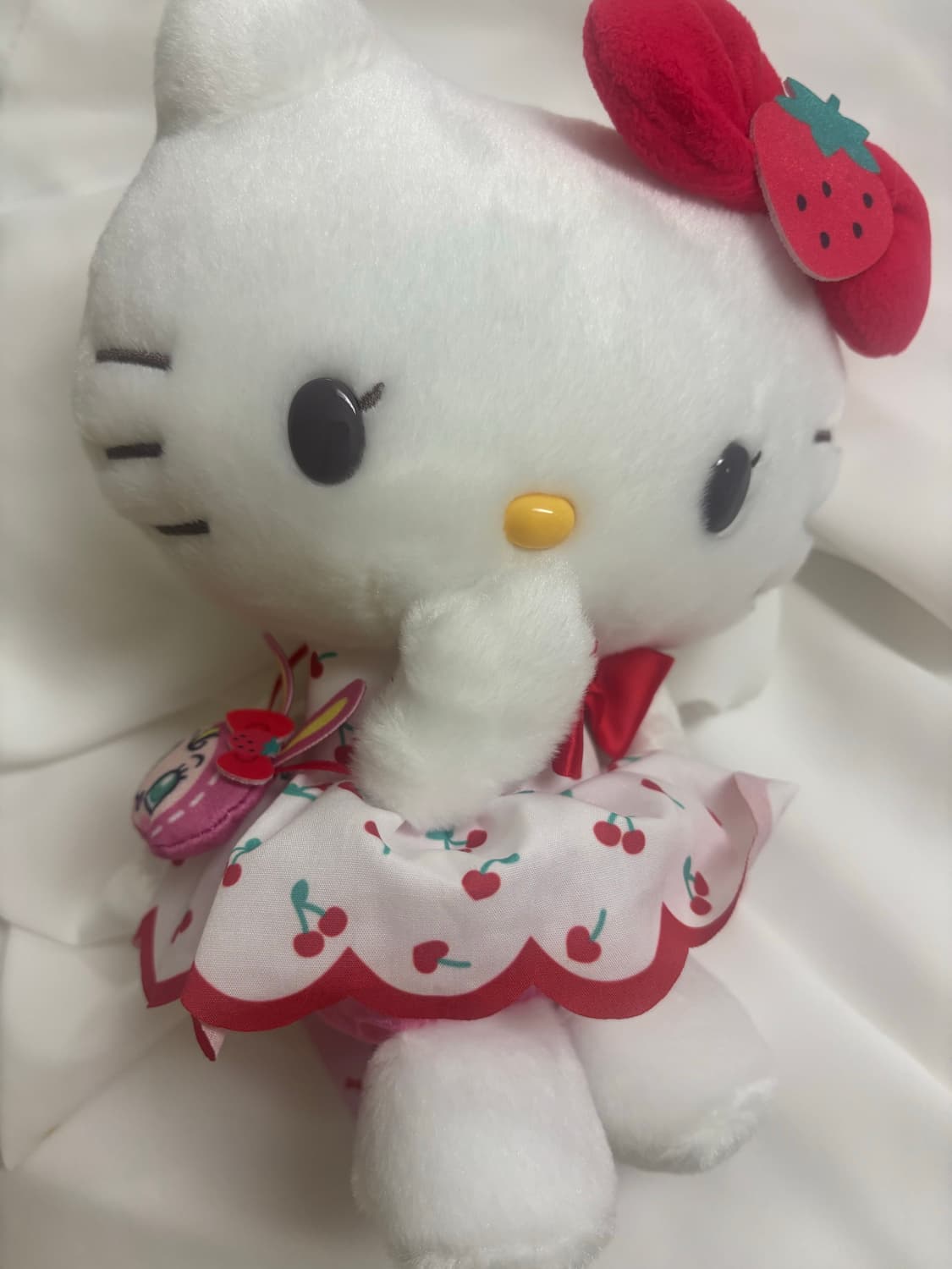 산리오 헬로키티 메조 피아노 한정콜라보 베리에짱 누이 인형 상품이미지1