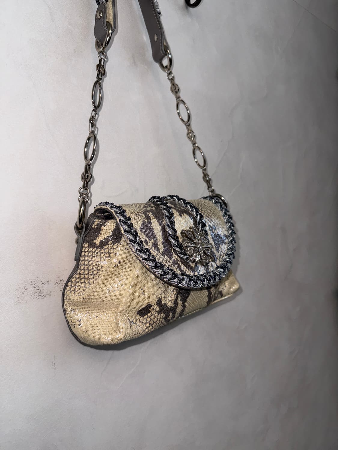 Esquire ivory python cubic chain 숄더백 상품이미지3