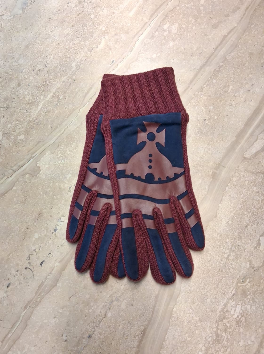 비비안 웨스트우드 스웨이드 니트 콤비 장갑 / 와인 (새상품) 상품이미지3