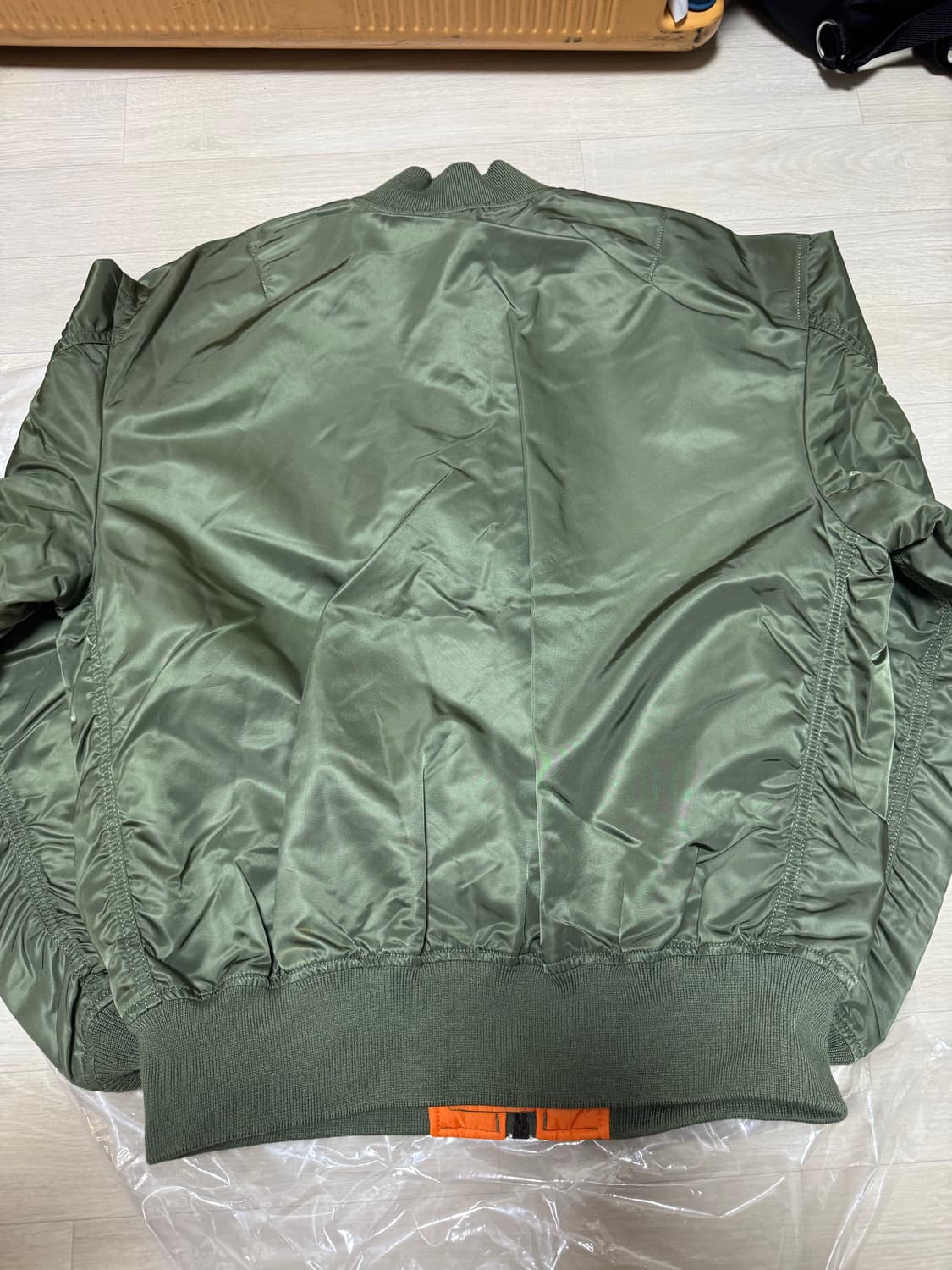 [M] 알파인더스트리 MA-1 봄버 자켓 카키 (얇은 버전) 상품이미지2