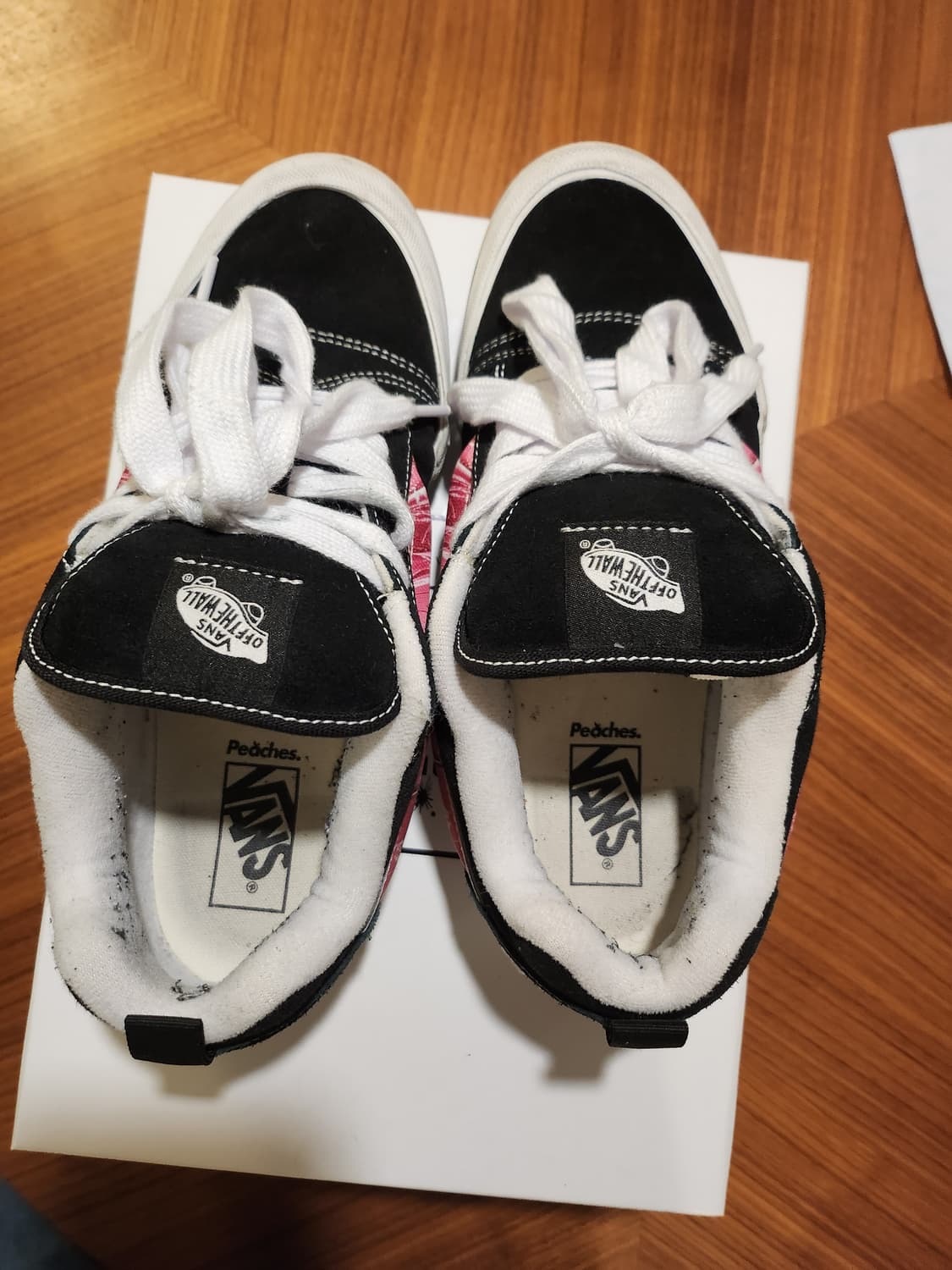 반스 x 피치스 스니커즈 265 상품이미지4