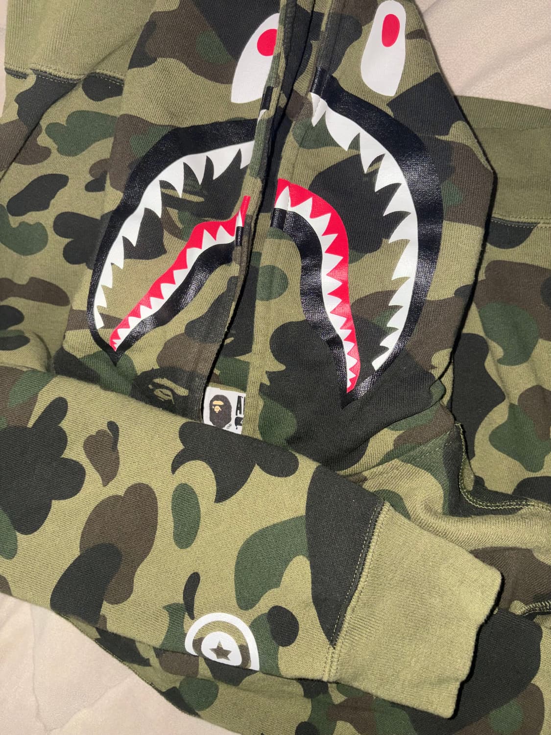 베이프 샤크 녹계 후드집업 상품이미지1