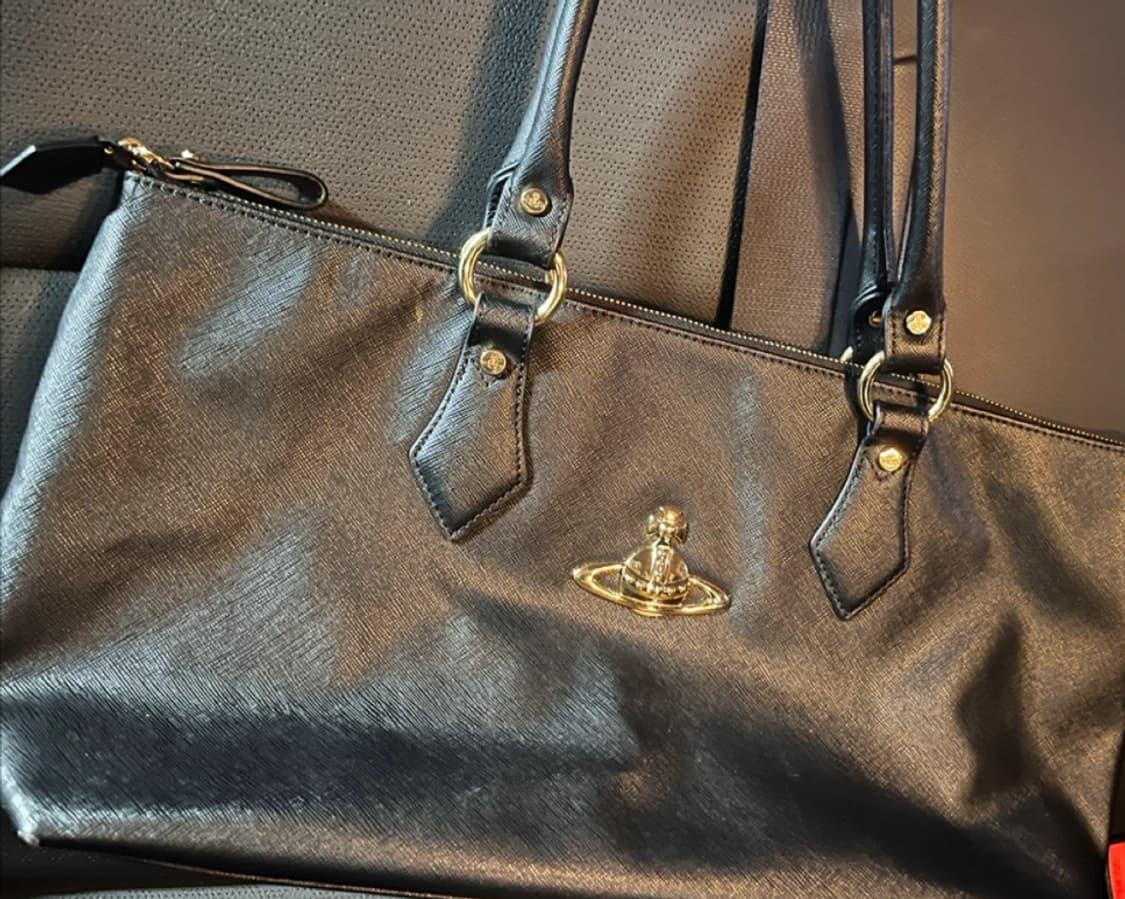 비비안웨스트우드 사피아노 가죽가방 팔아요 상품이미지3