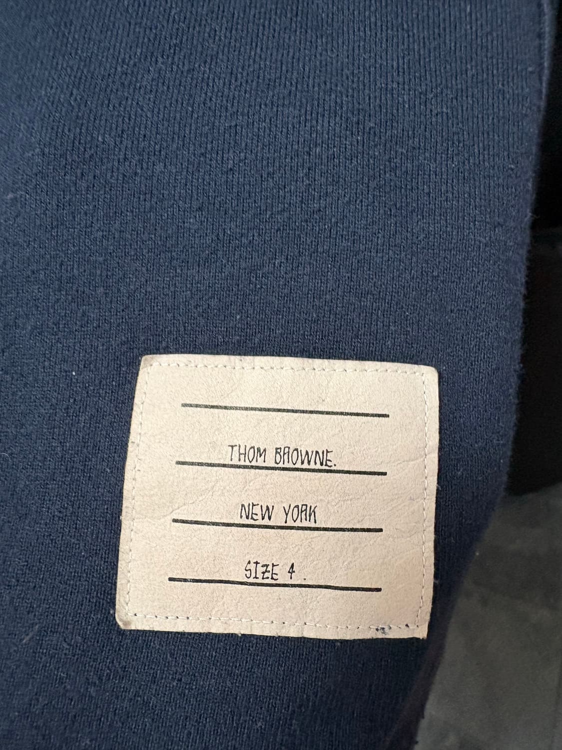 [풀구성/정품] 톰브라운 네이비 맨투맨 4사 상품이미지2