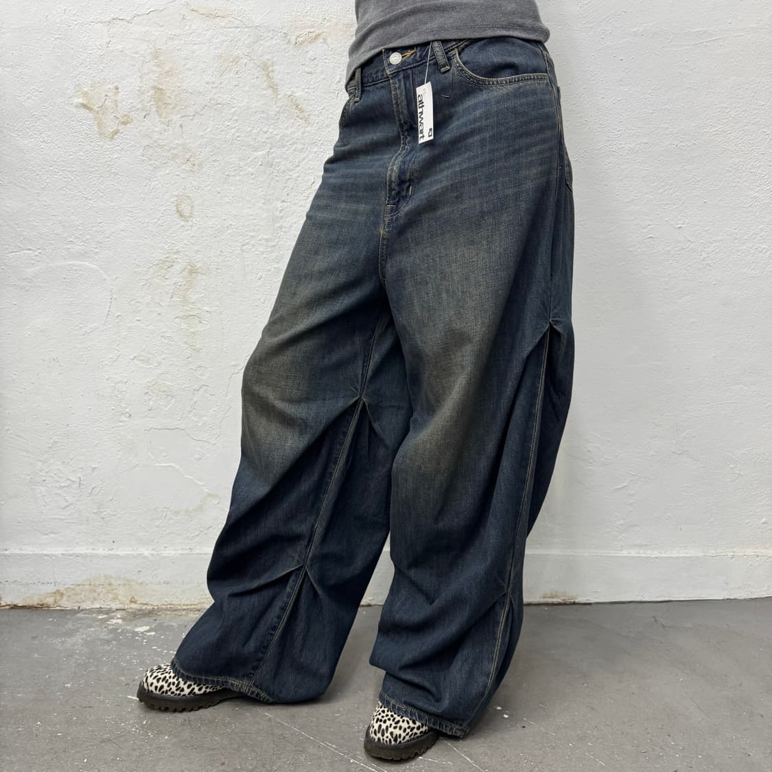 에드윈(EDWIN) 인디고블루 캣워싱 코튼 셔링 와이드 데님 팬츠 상품이미지2