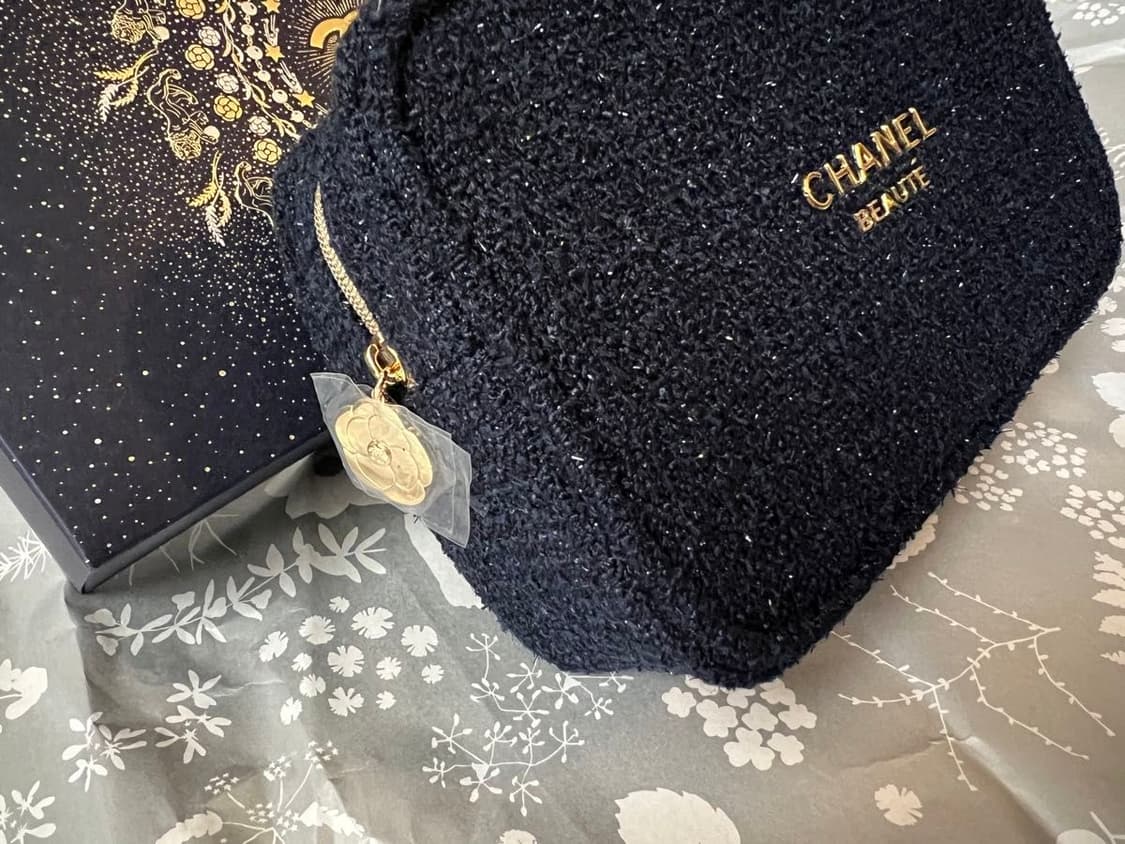 샤넬 2025 크리스마스 파우치 상품이미지3