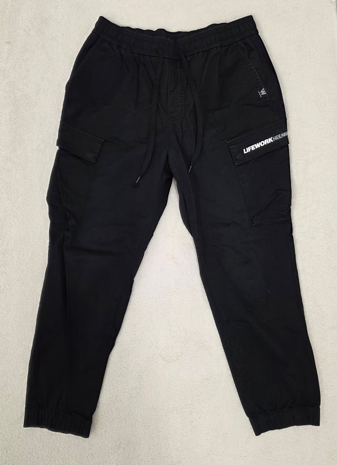 라이프워크 하이드어웨이 카고조거팬츠.
싸이즈 30~32 상품이미지1