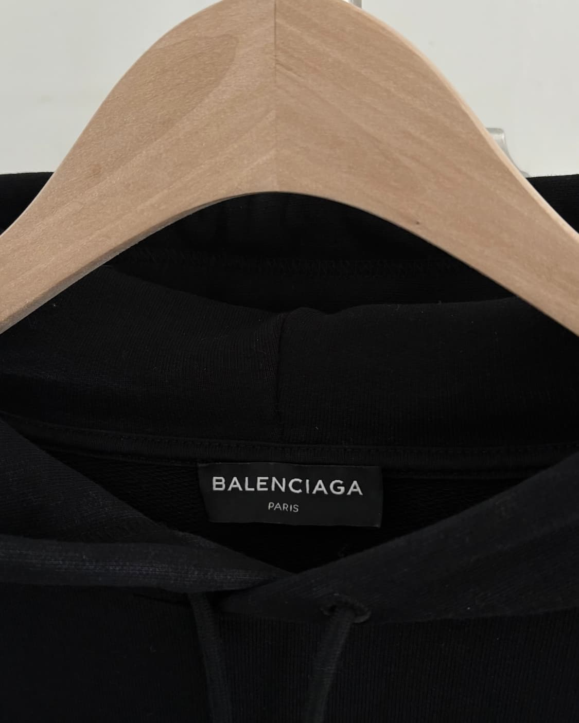 Balenciaga 발렌시아가 블랙 웨이브 로고 후드티 상품이미지3