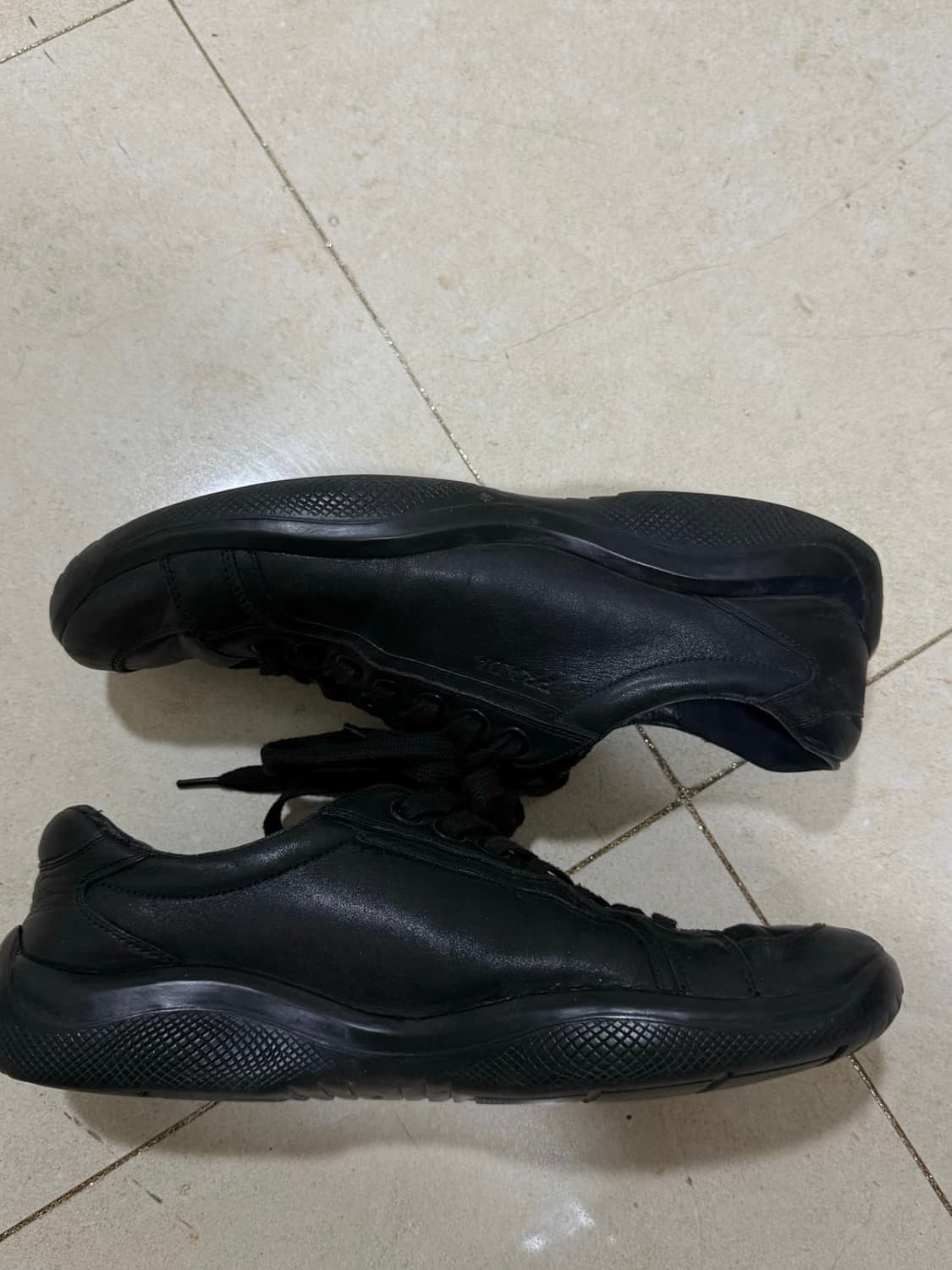 프라다 스포츠 블랙 레더 스니커즈 상품이미지1