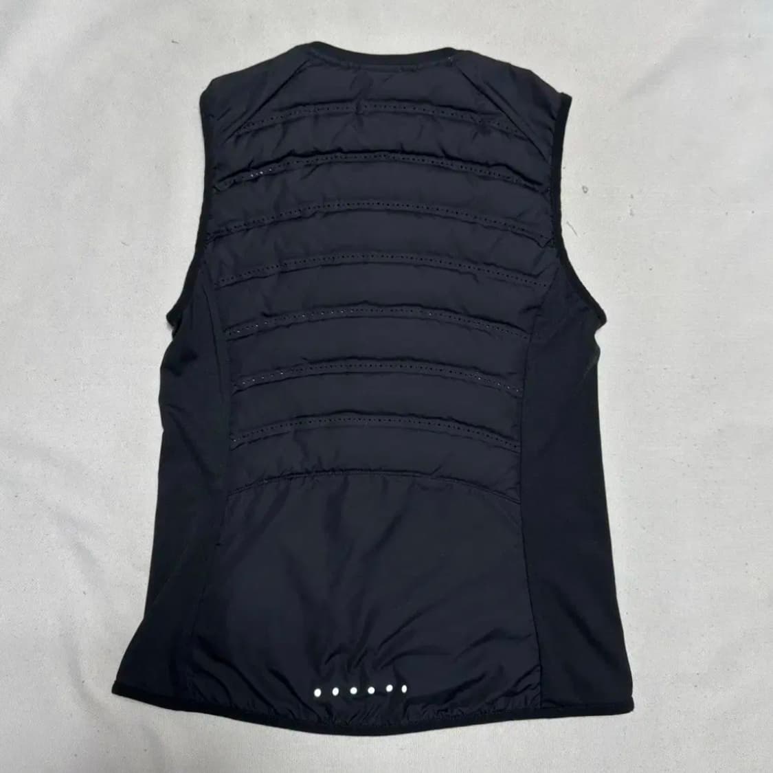 나이키 러닝 에어로로프트 베스트 상품이미지3