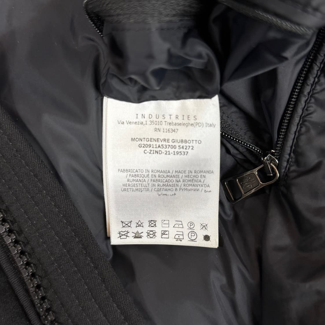 [리오브] 몽클레어 몽제네브르 와펜 패치 패딩 상품이미지5