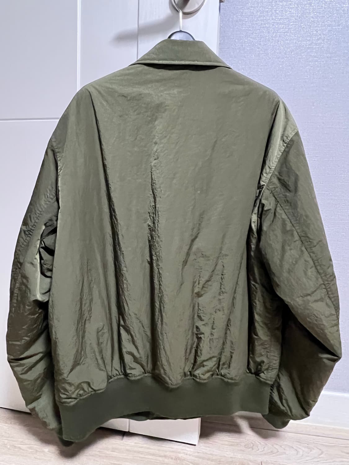 유니클로 JW앤더슨 봄버 판매합니다. 상품이미지2