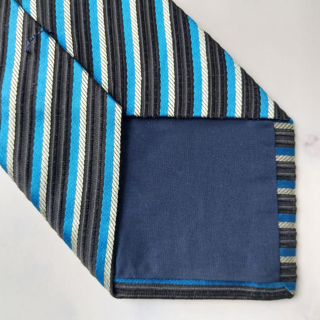 메트로시티 실크 블루 스트라이프 넥타이 8.7cm A+등급 K2111
 상품이미지7