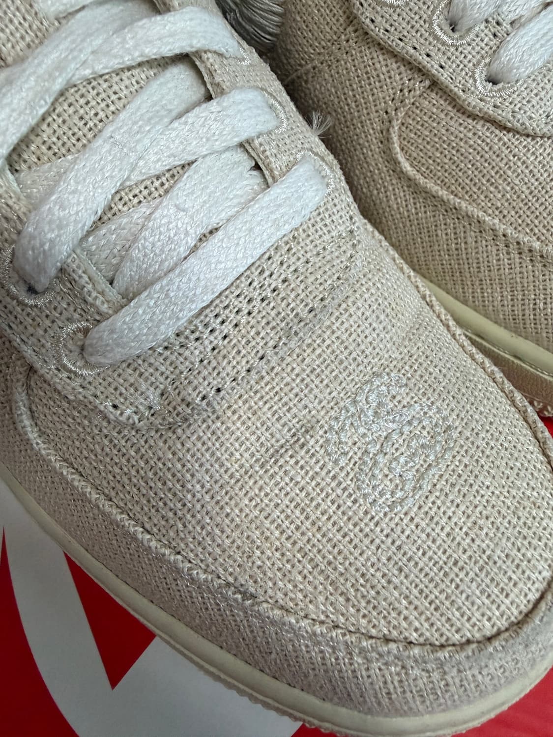 [255] 나이키 x 스투시 나투시 stussy 에어포스1 로우 파슬 상품이미지3