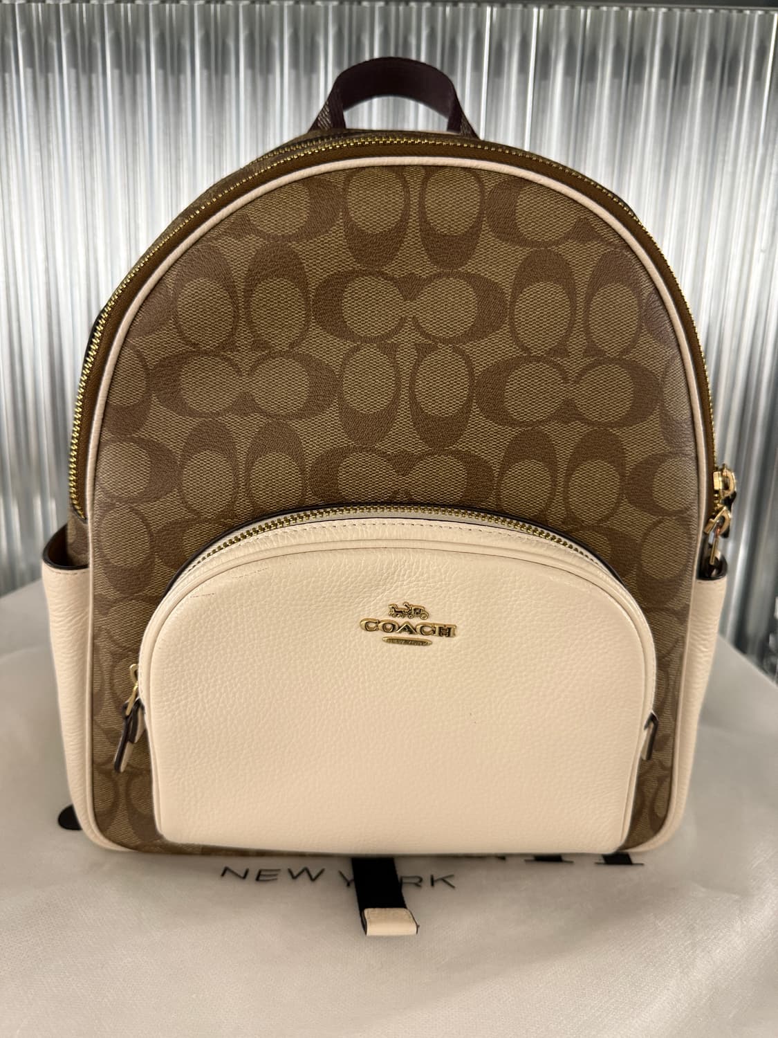 코치 시그니처 코트 백팩 아이보리 상품이미지2