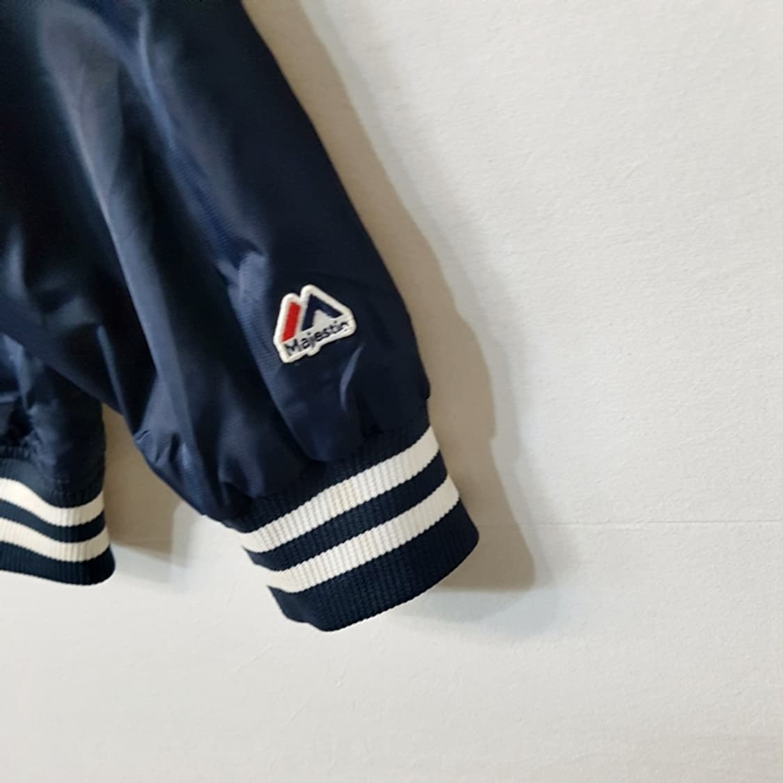 Majestic 뉴욕 양키즈 슬림패딩 점퍼 네이비 상품이미지2