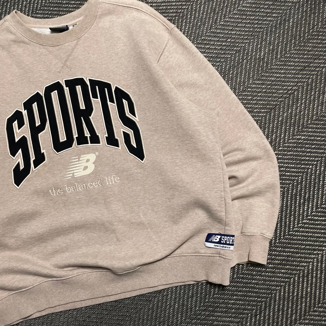 뉴발란스 SPORTS 빅로고 기모 스웻 맨투맨o 5130 상품이미지2