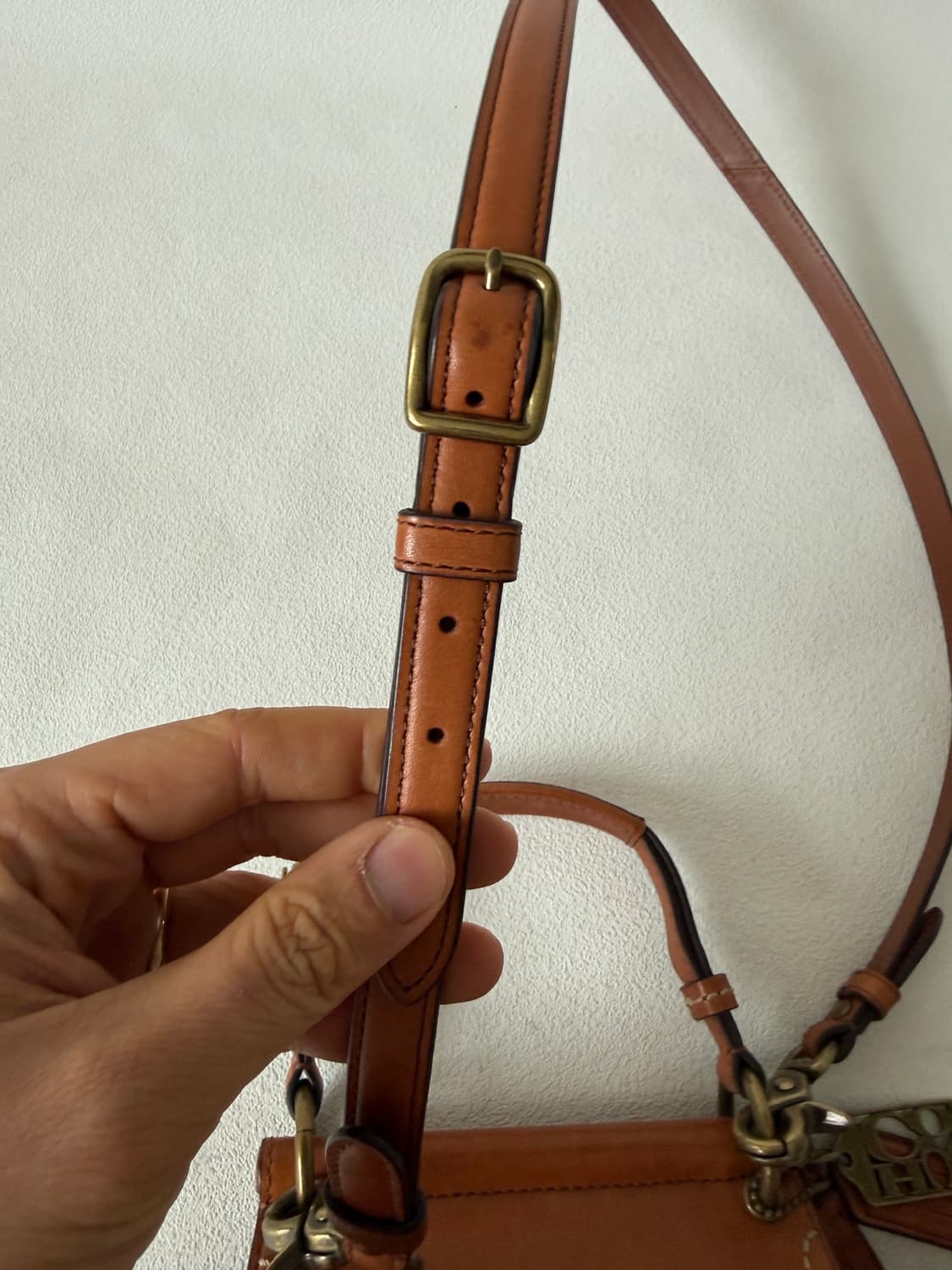 코치(COACH) 레더 토트 크로스백 상품이미지9