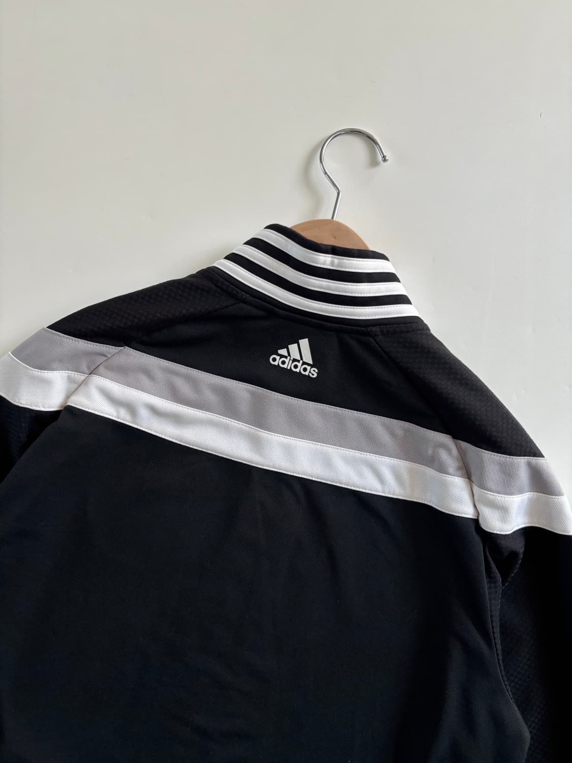 Adidas 아디다스 블랙 컬러 블루클린 트랙탑 져지 상품이미지5